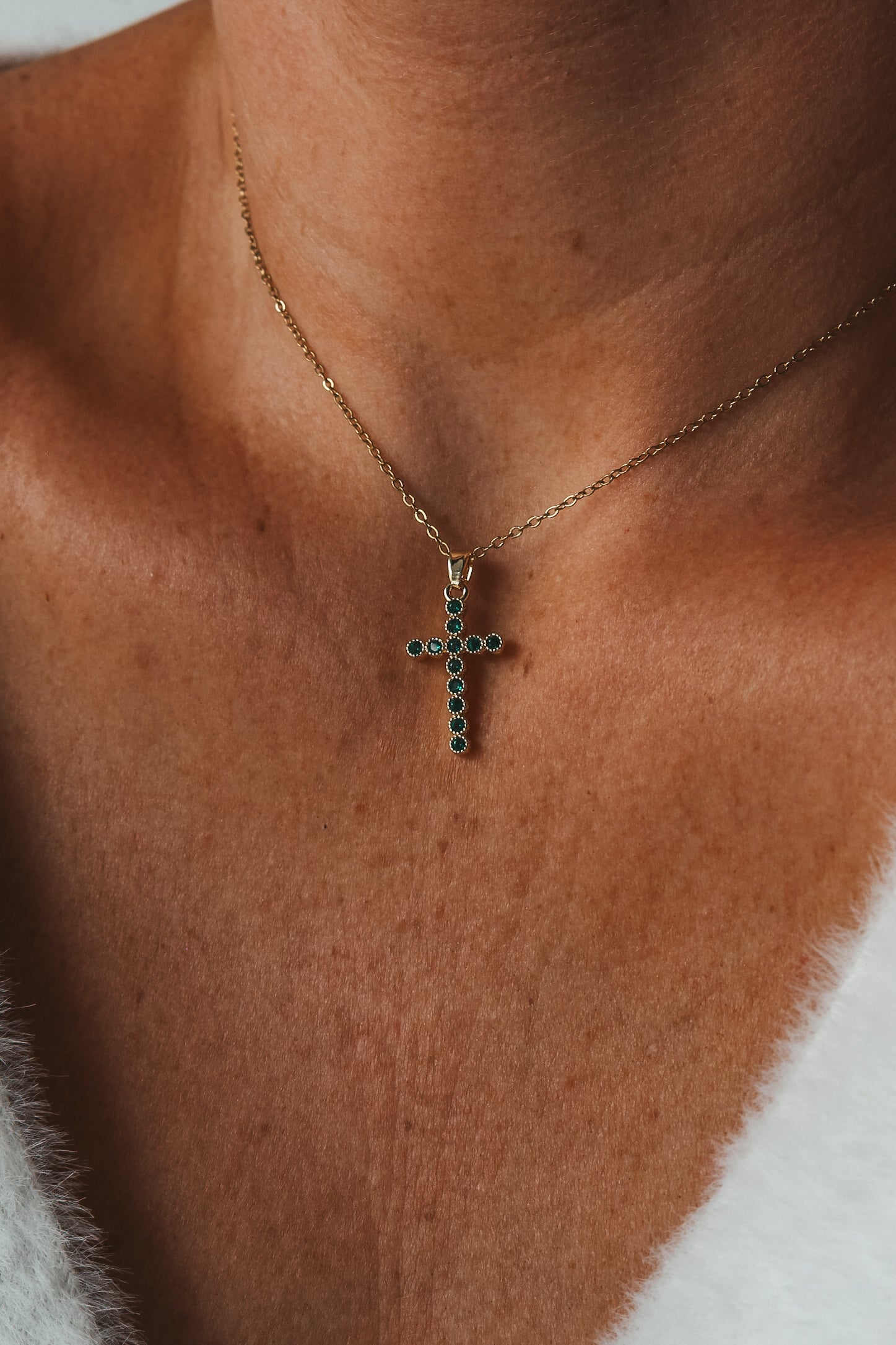 EMERALD | Cross necklace