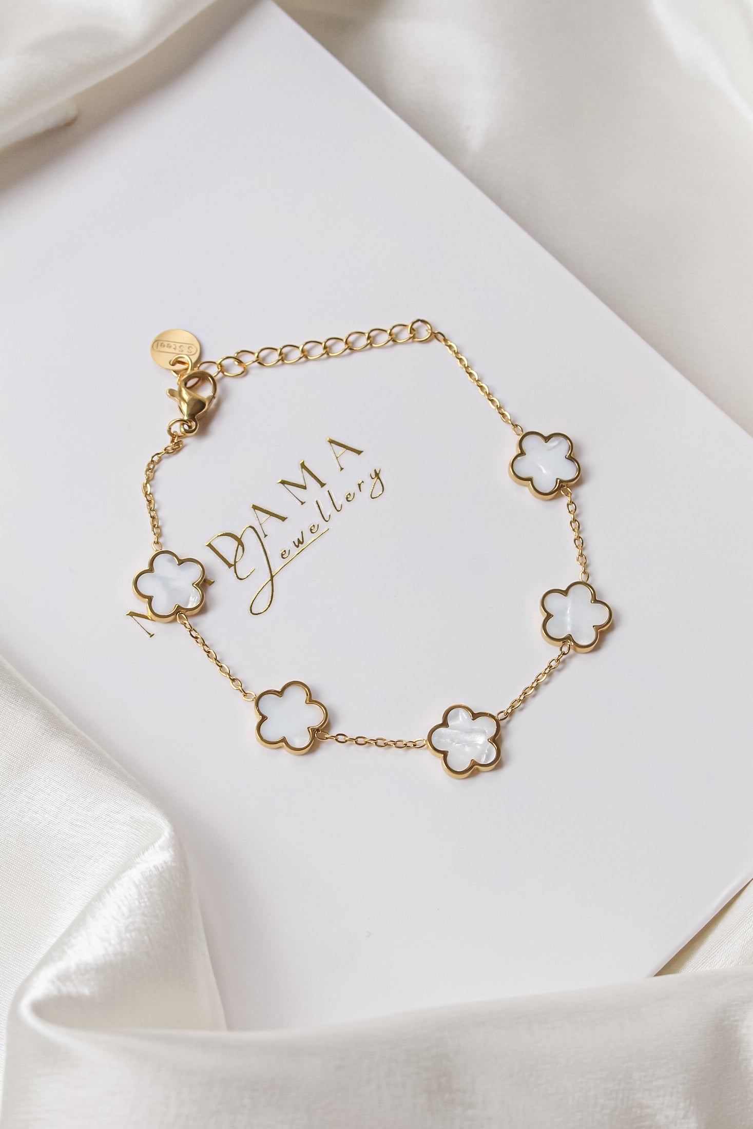 EMMA | 1cm Clover bracelet
