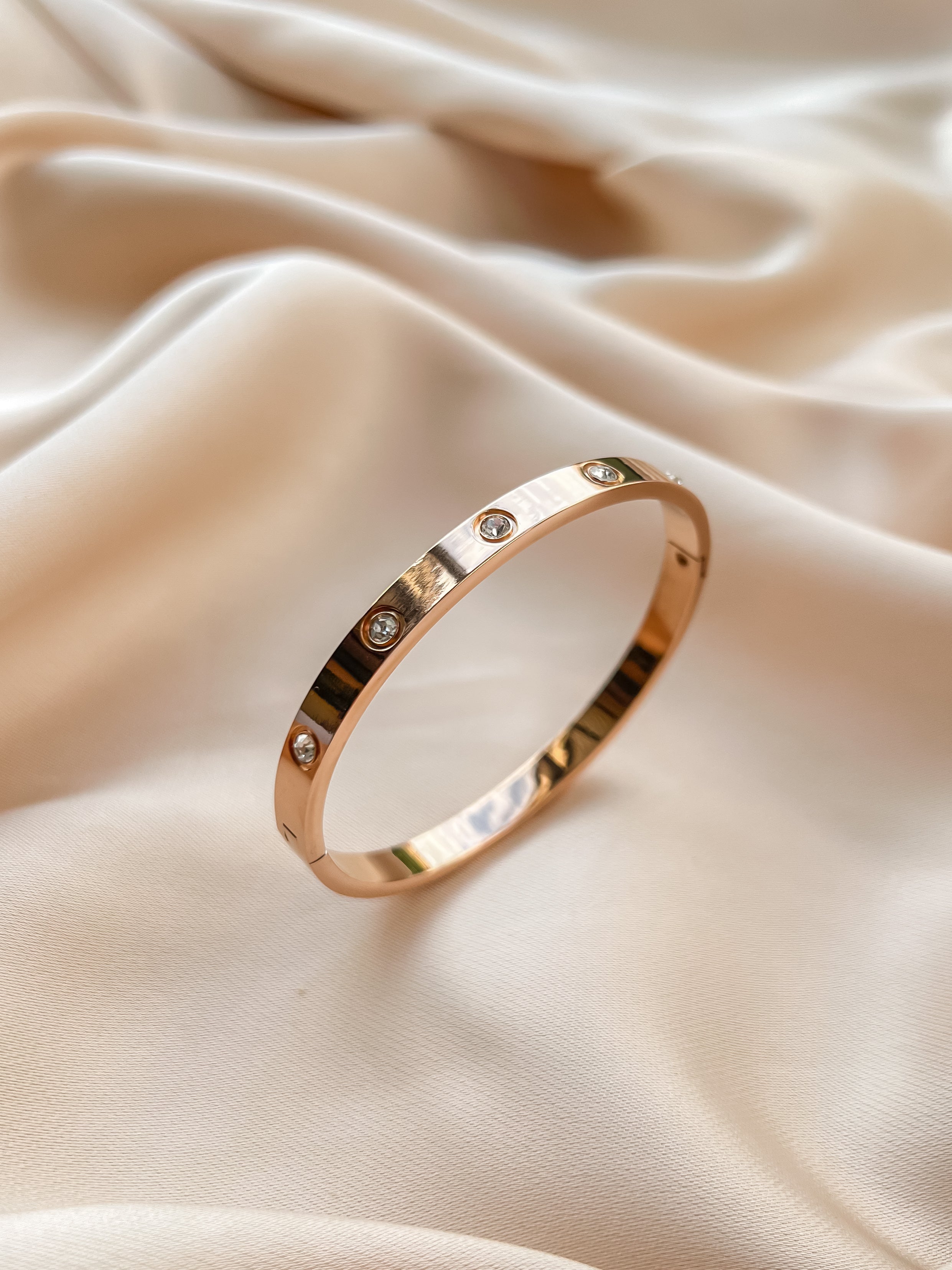 “BANG” Rose gold bangle