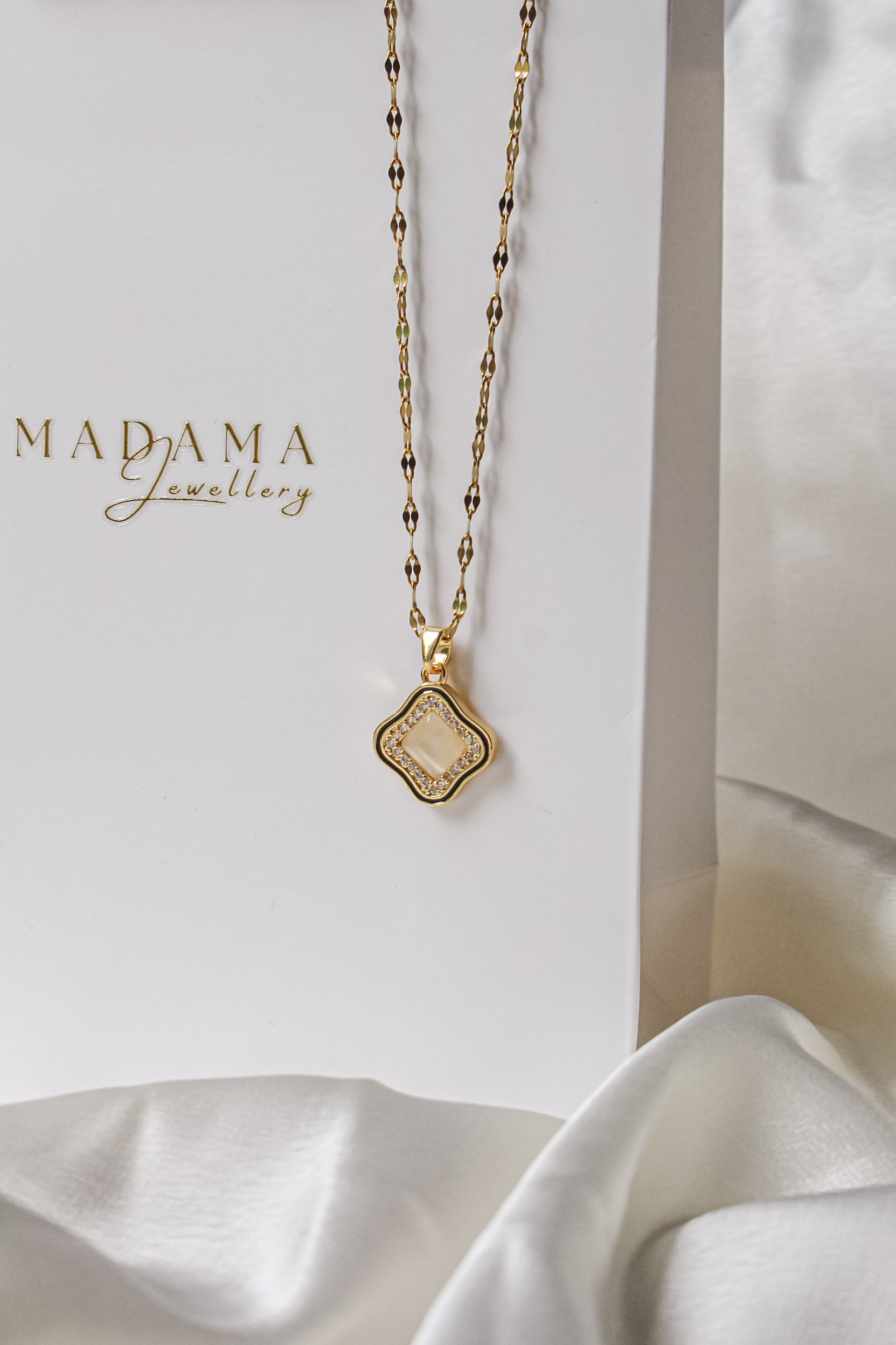 BEATRICE | Necklace