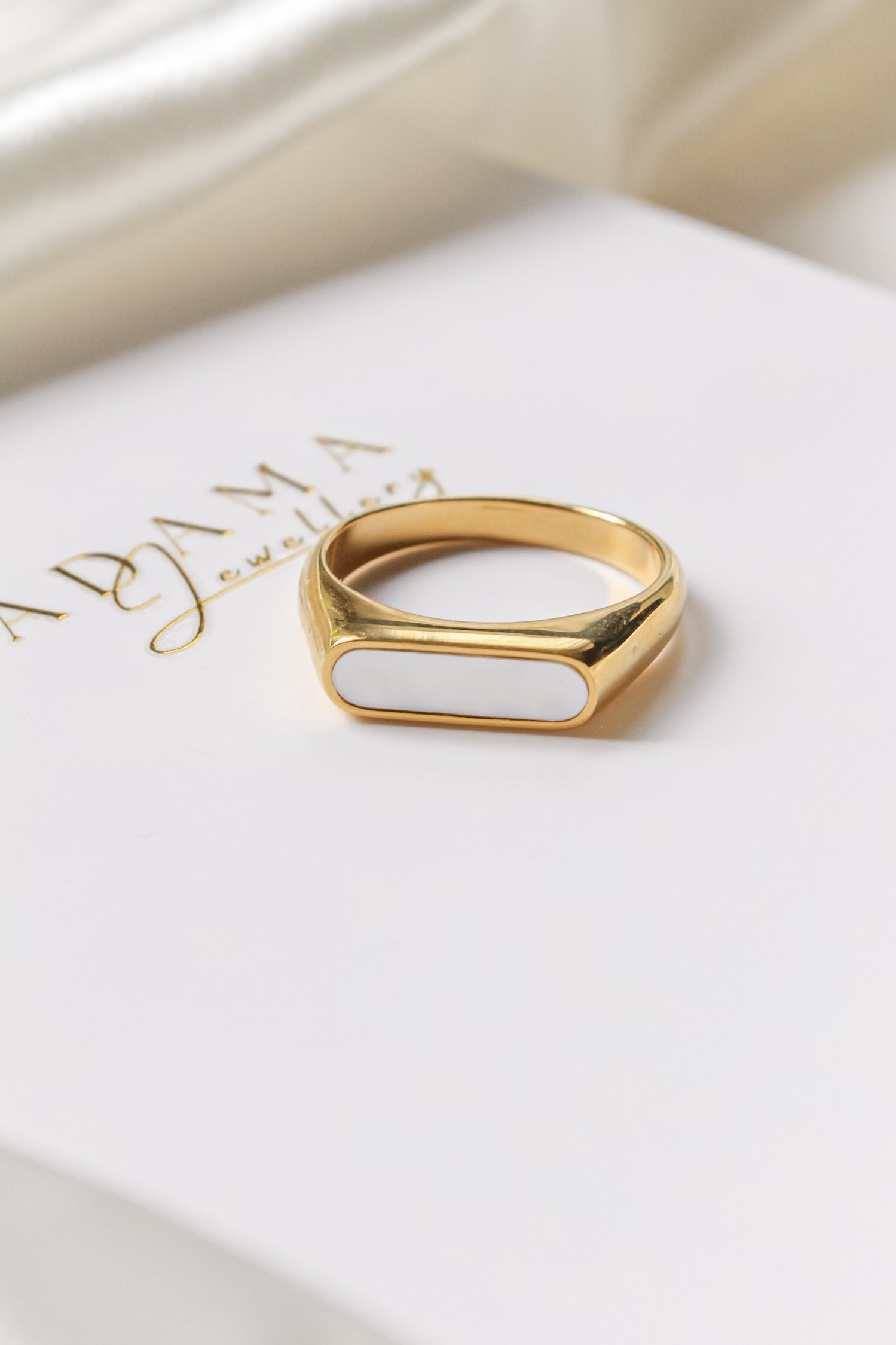 BILLION | Ring