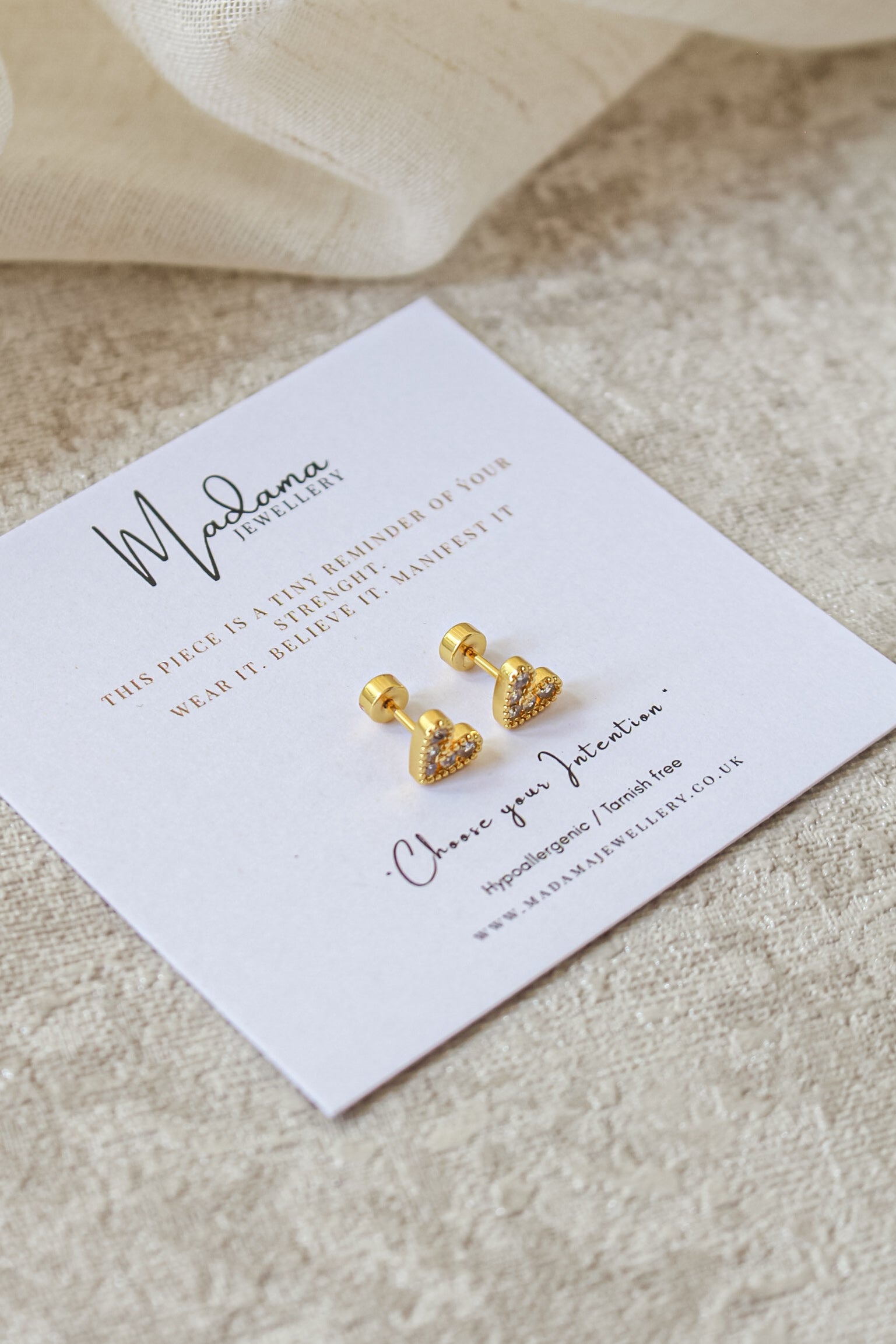 LOVE IT | Screw end Earrings