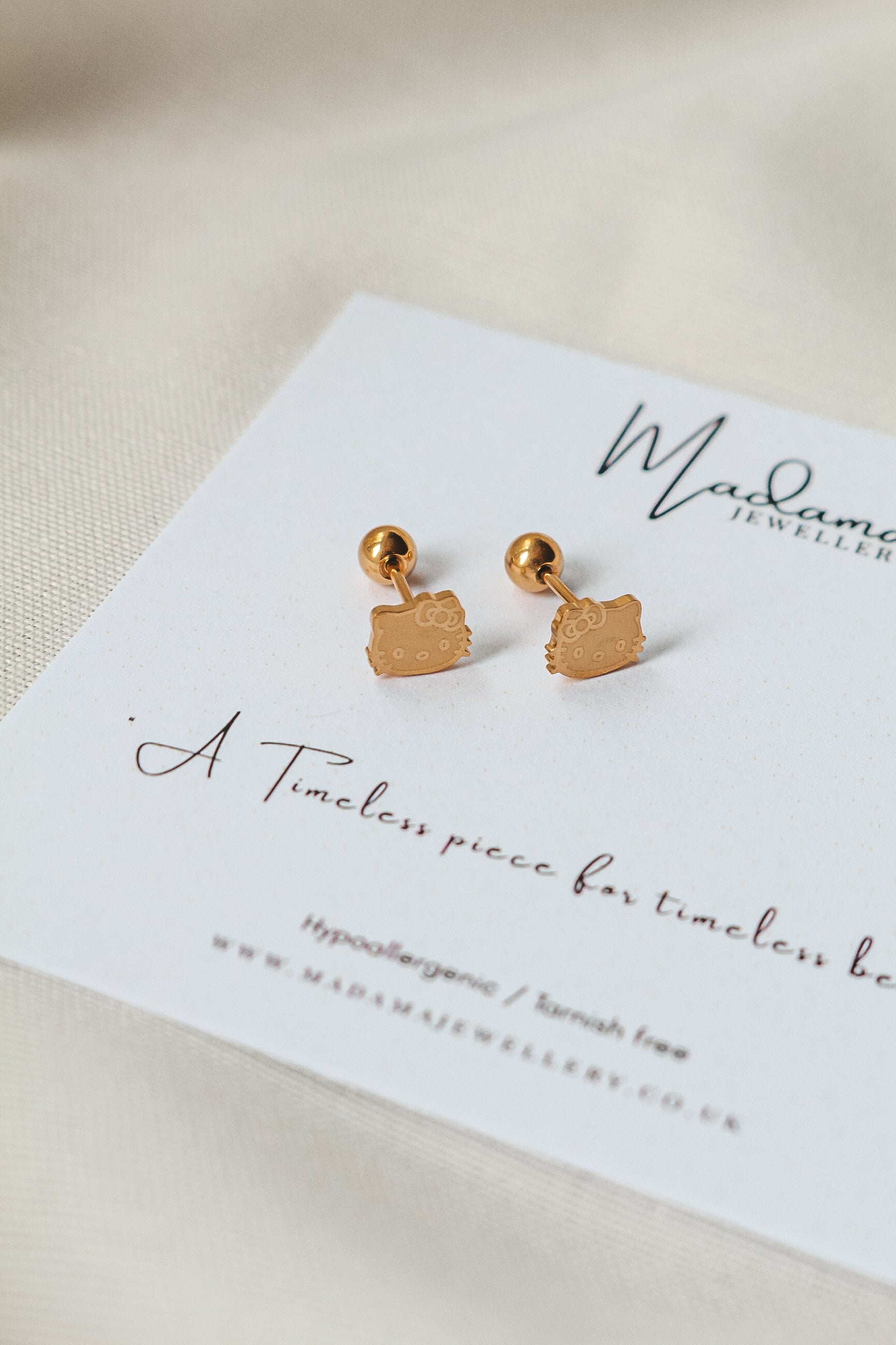 KITTY | Screw end Earrings