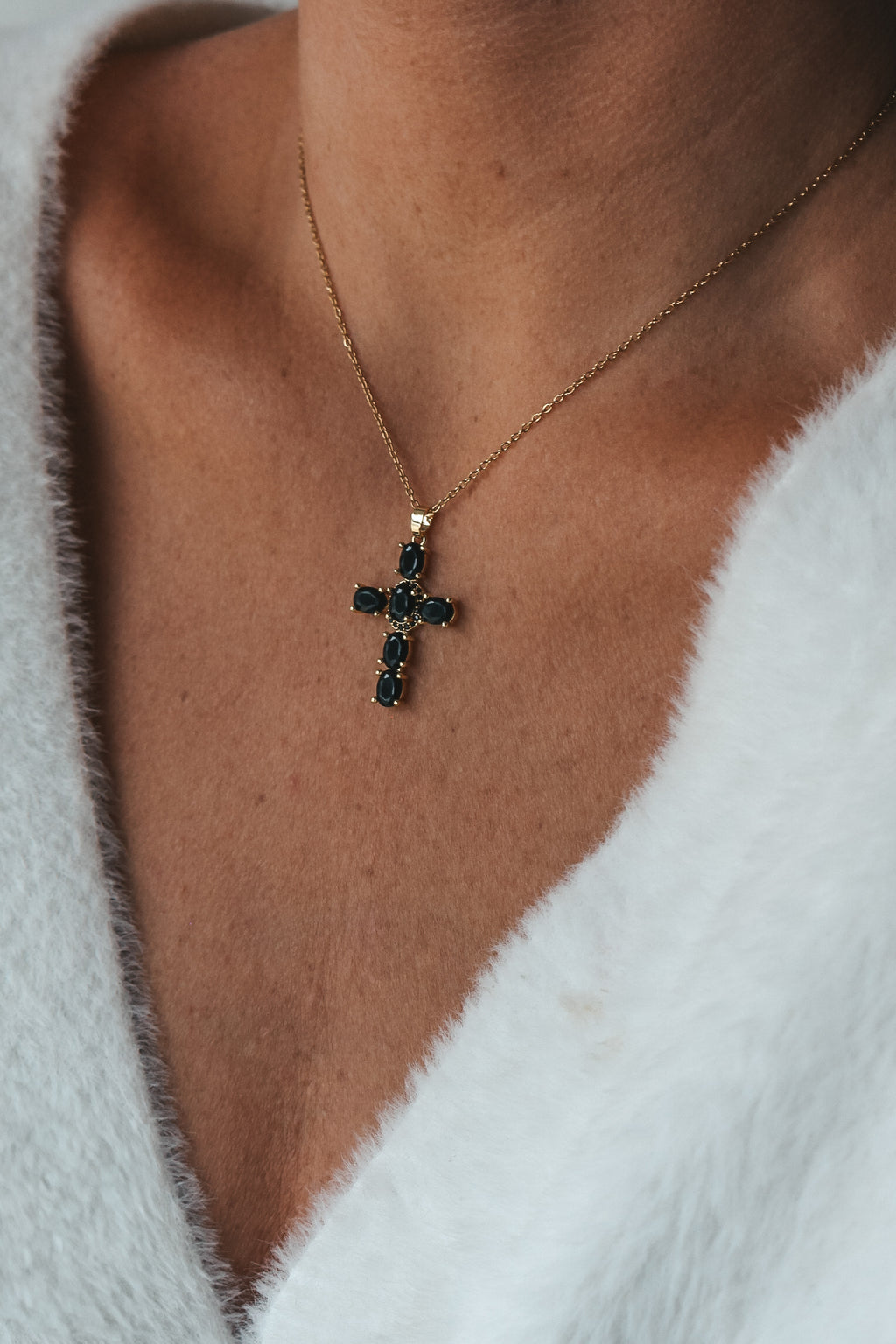 BLACK OBJECT | Cross necklace