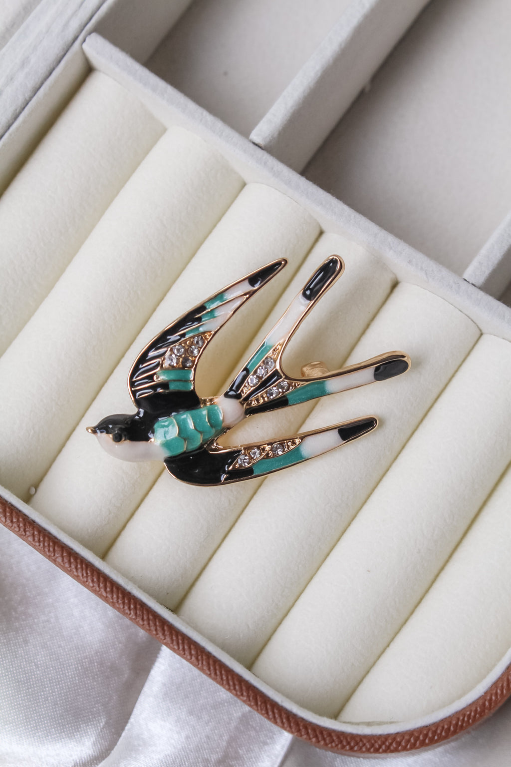 BROOCH Accessories