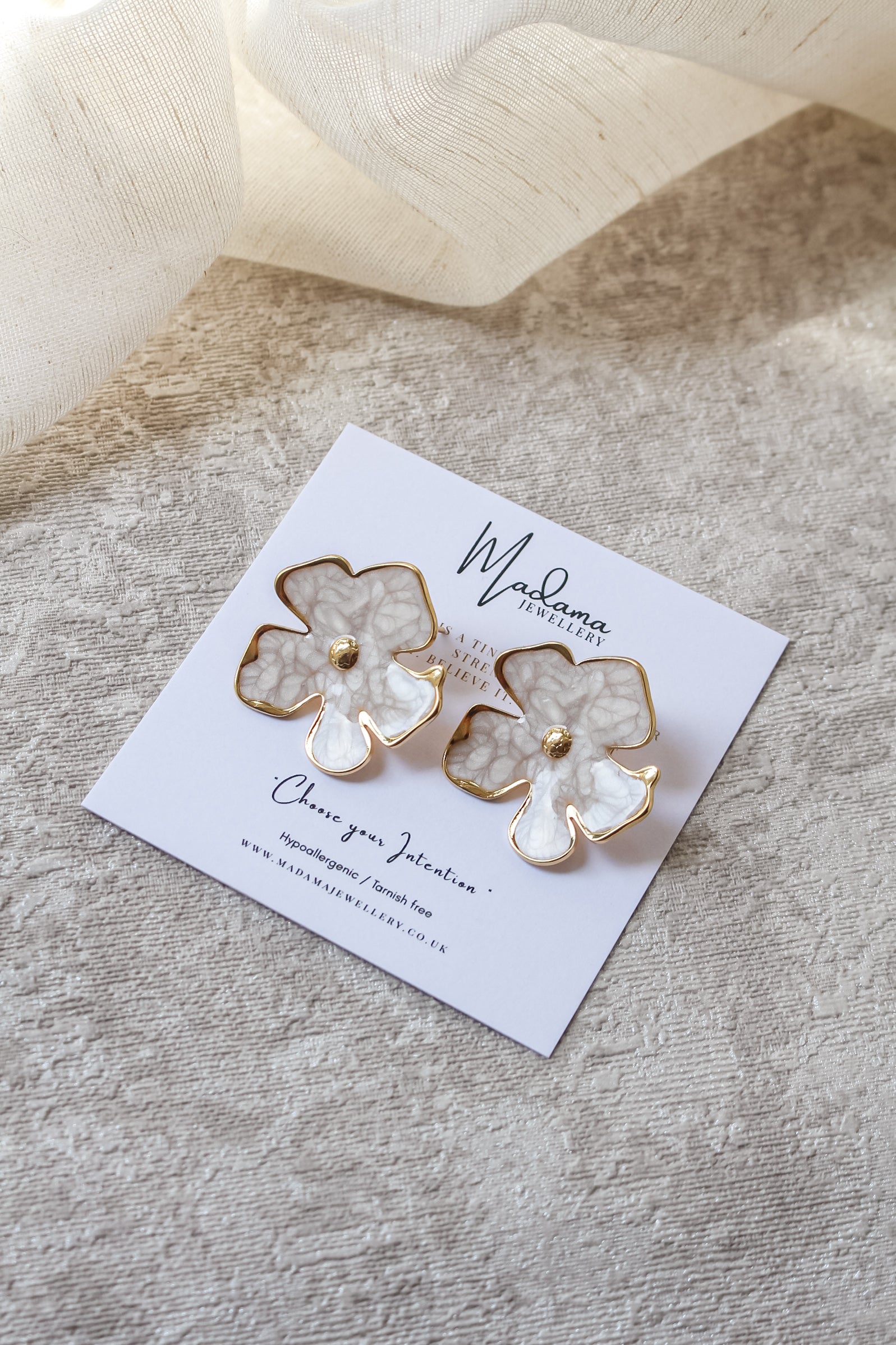 BLOOM | Cream earrings
