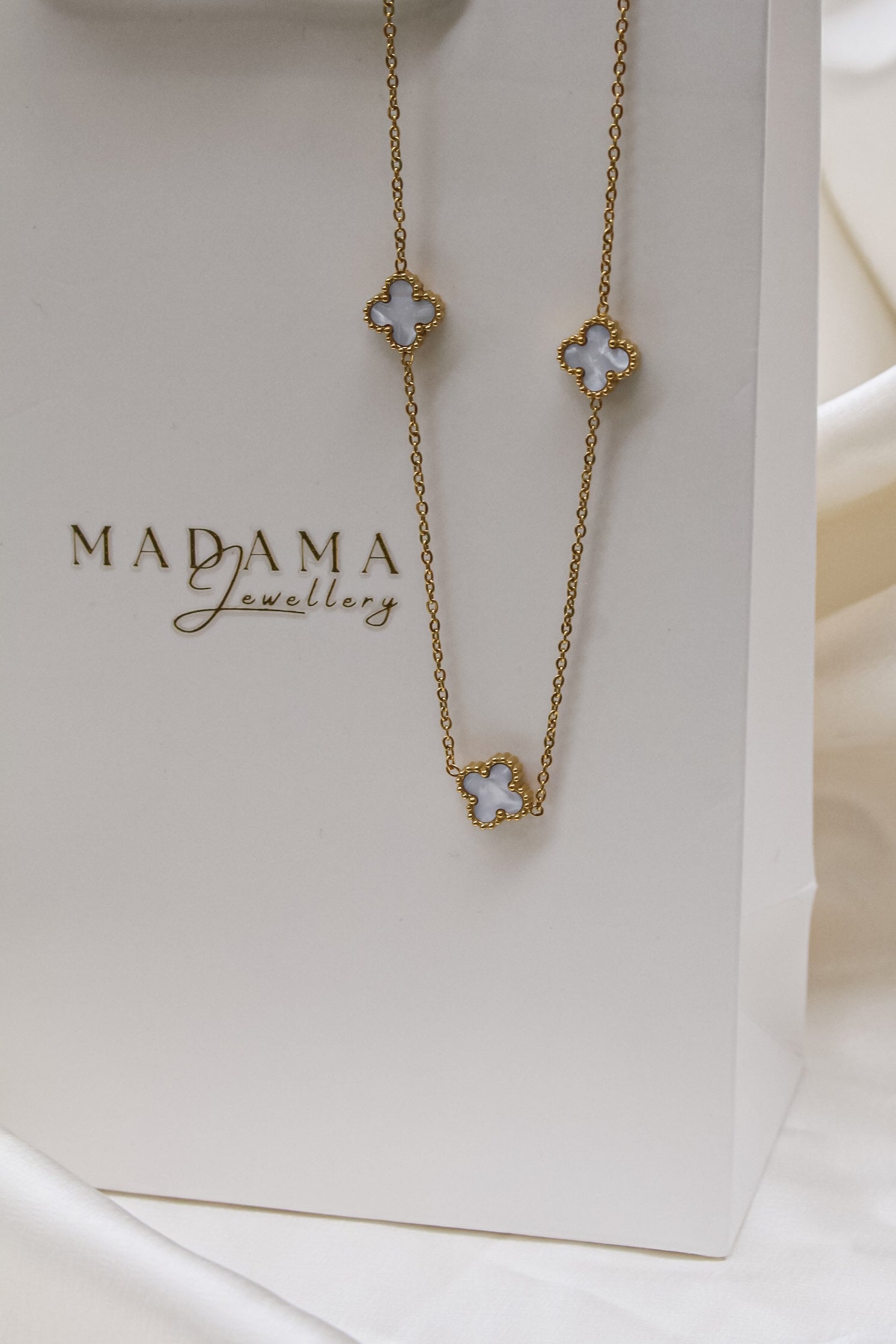 CLOVER LOVER | 5 Clover necklace