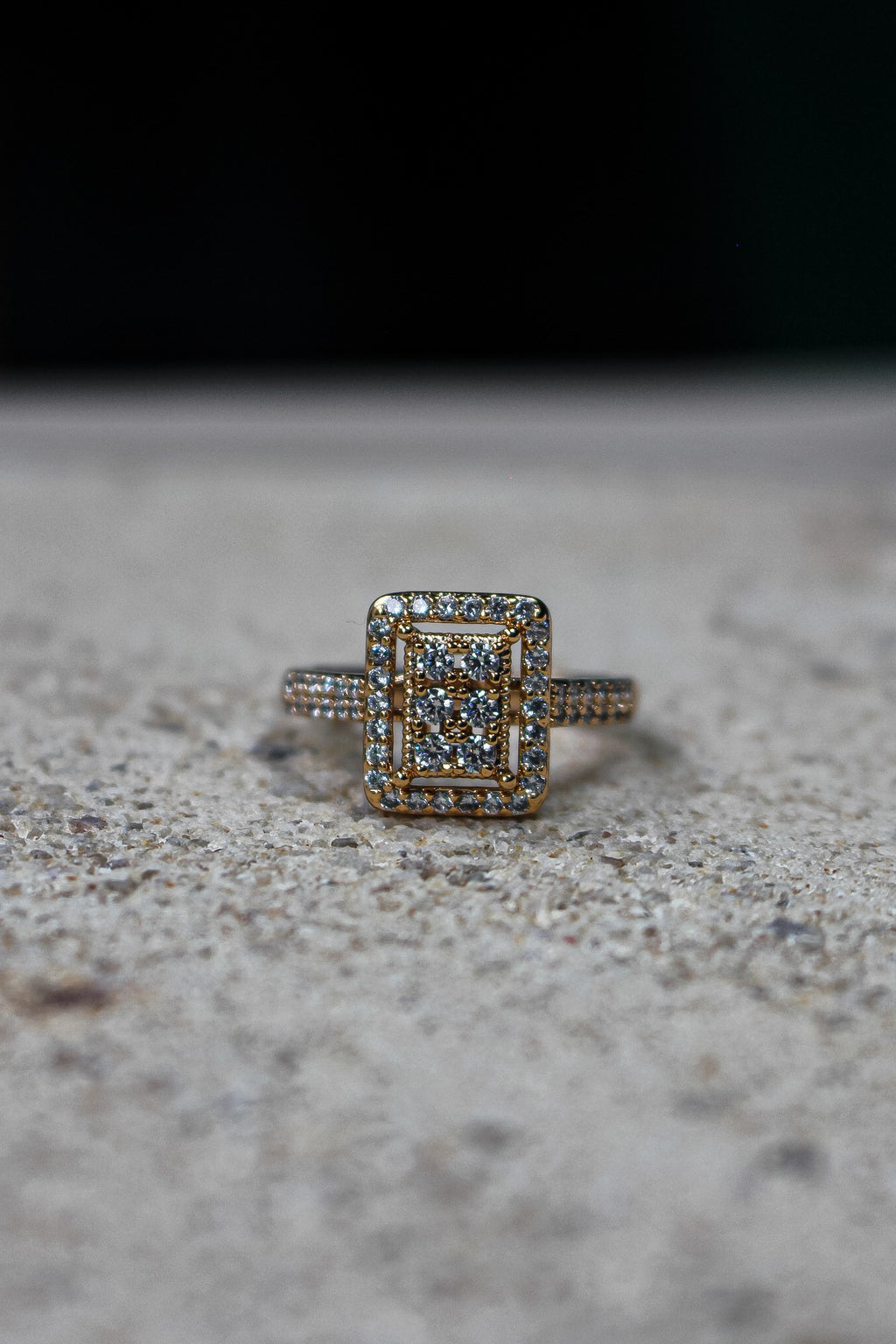 GABIJA | Ring with Zirconia