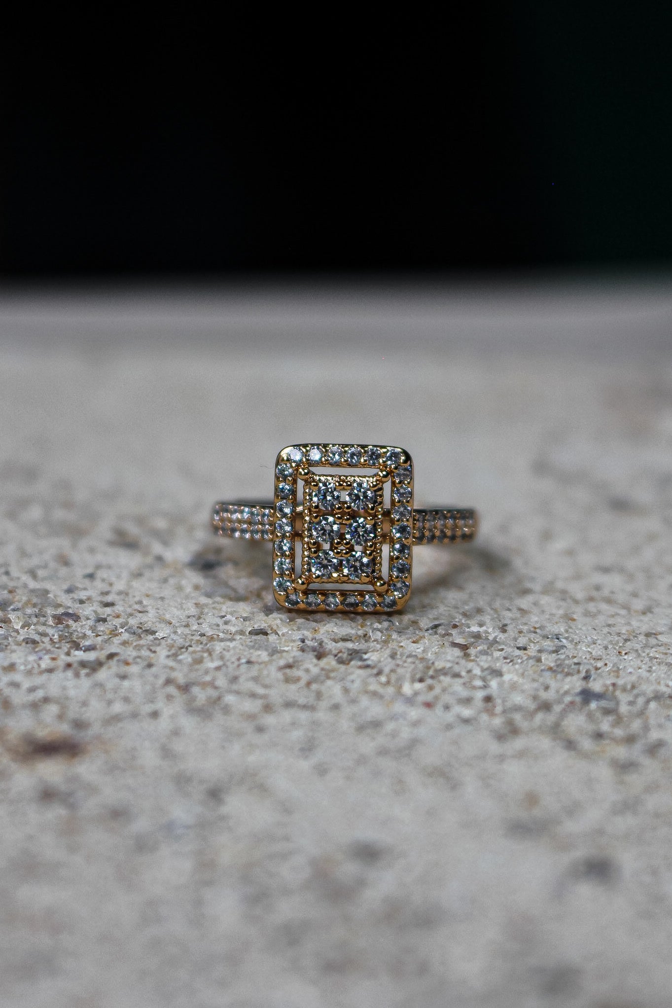 GABIJA | Ring with Zirconia