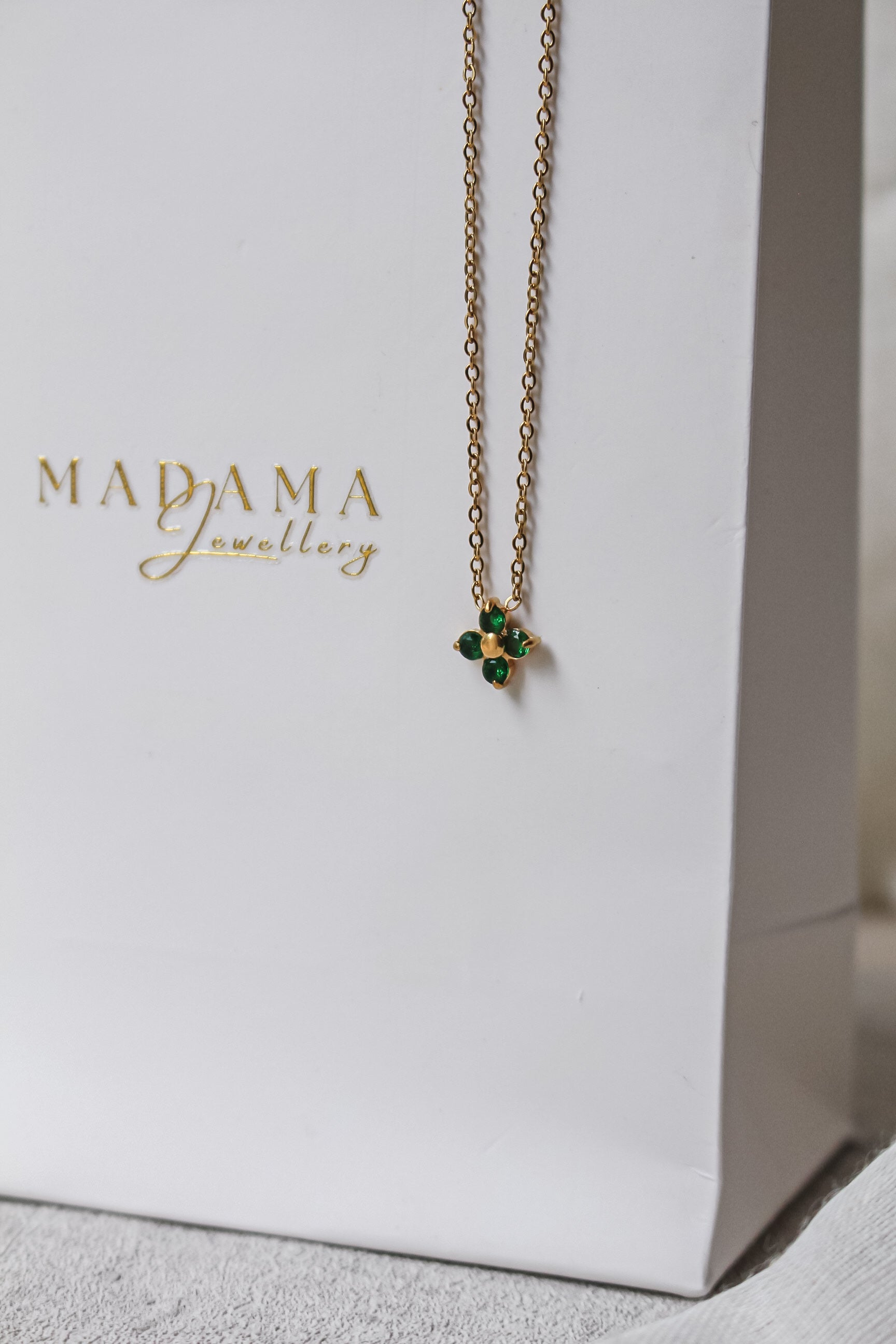 GLOW | Green necklace