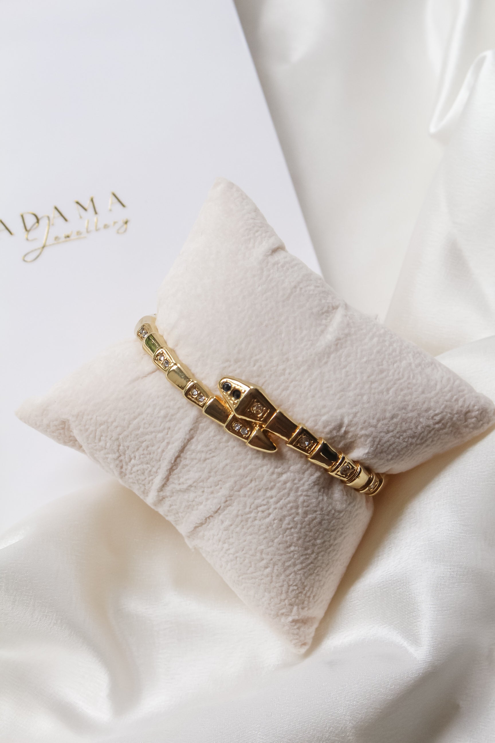 SOFIA | black detail Bangle