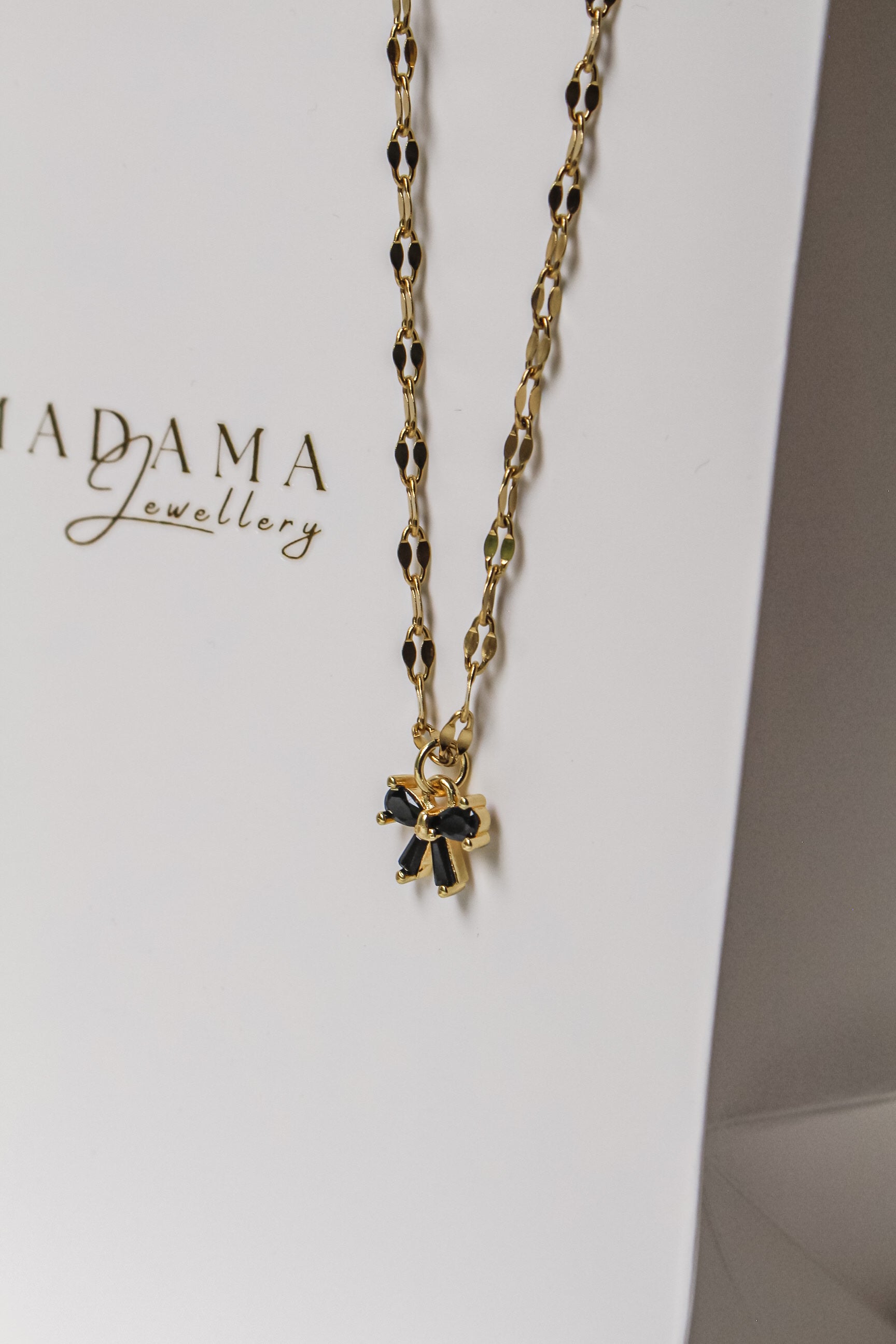 BOW | Necklace