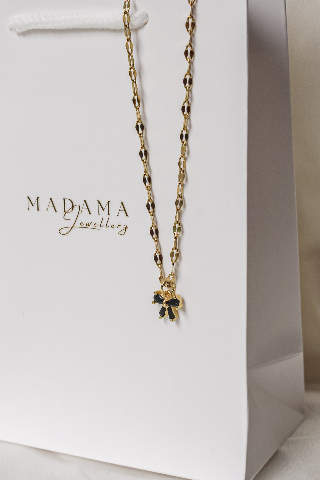 BOW | Necklace