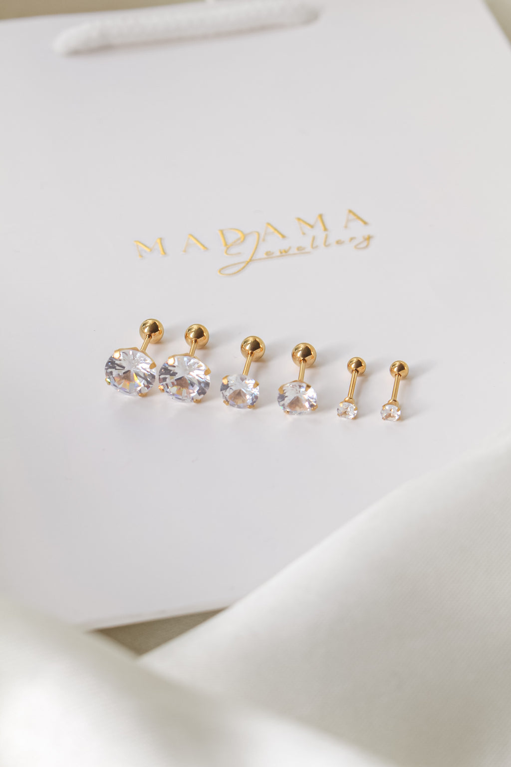 KRISTALĖ | Screw earrings