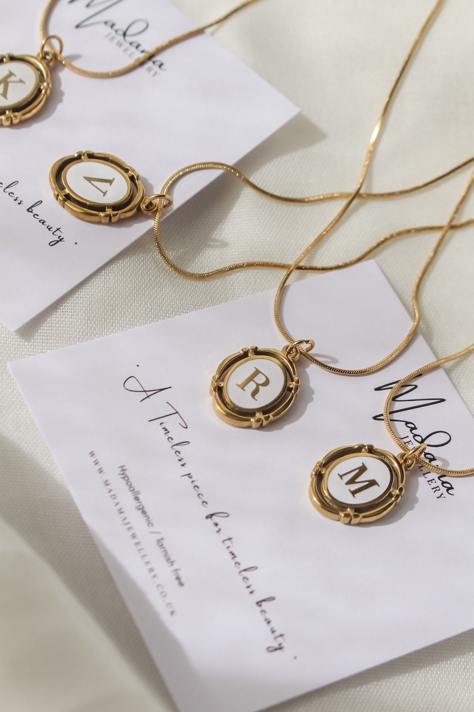THE SIGNATURE | Letter pendant