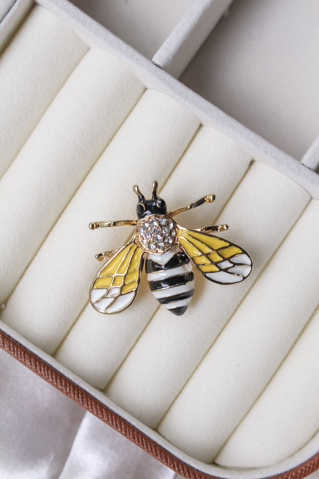 BROOCH ACCESSORIES