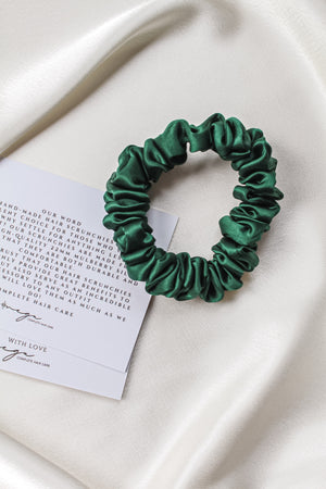 FOREST GREEN | 100% Mulberry Silk scrunchie