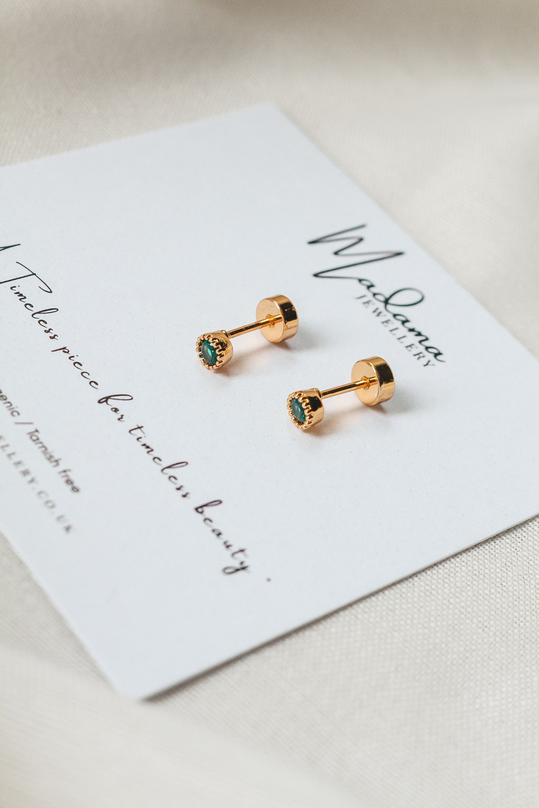 LUNA | Screw end Earrings