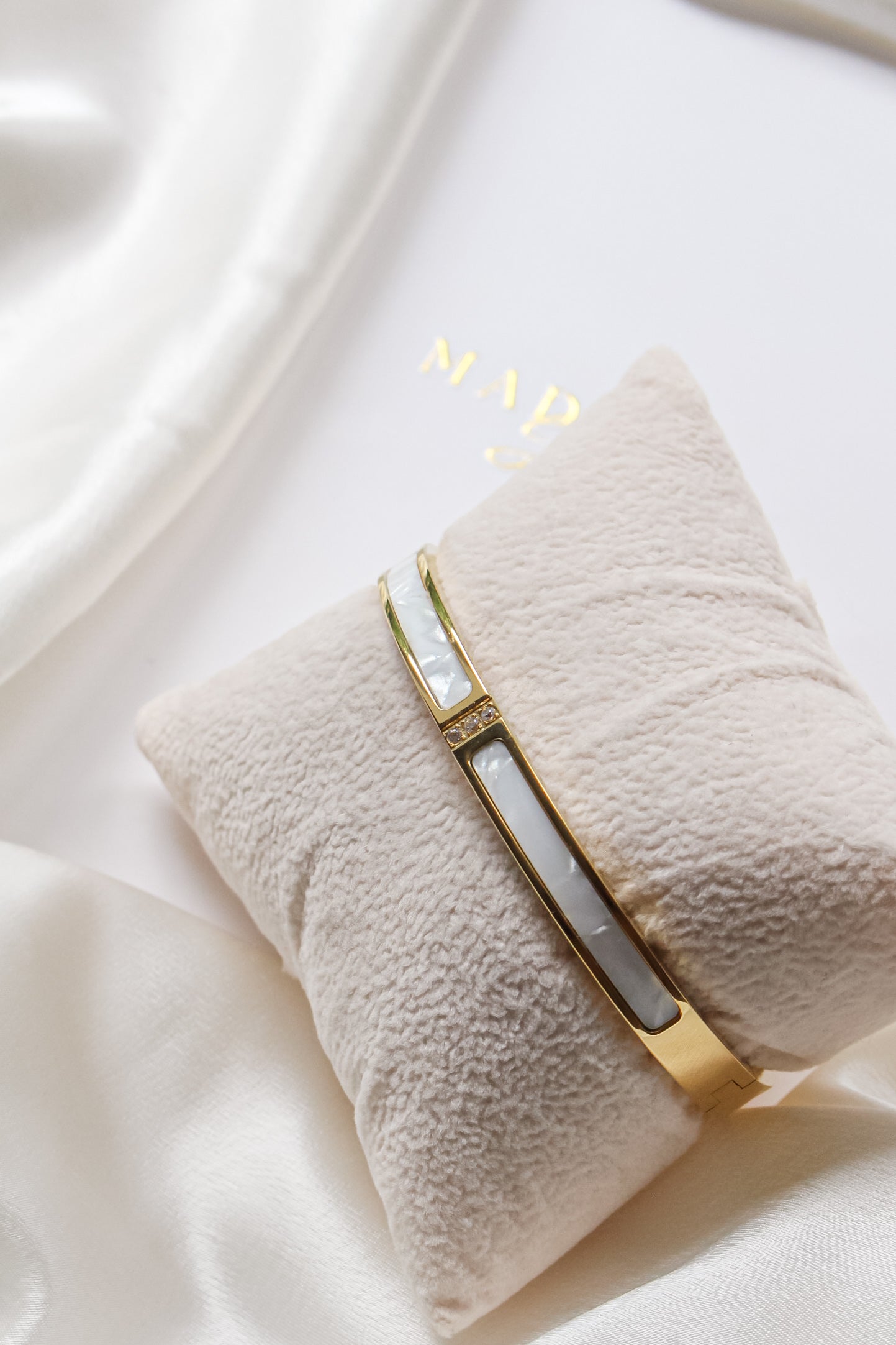 SAMANTHA | Bangle