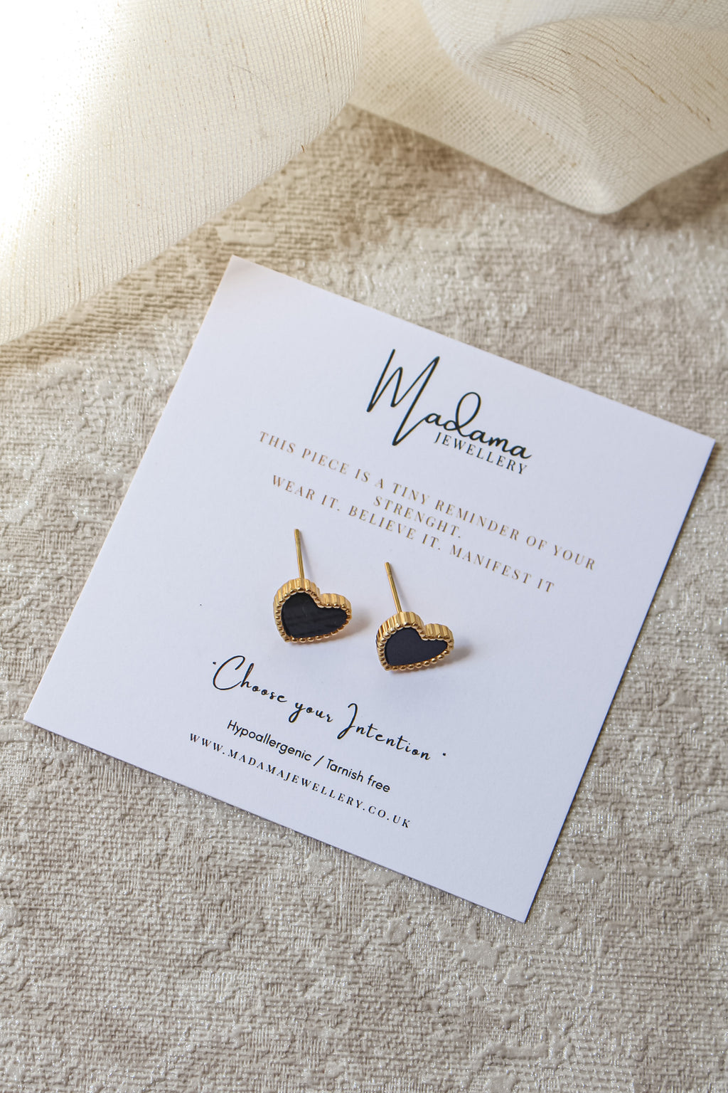 BLACK LOVE | stud earrings