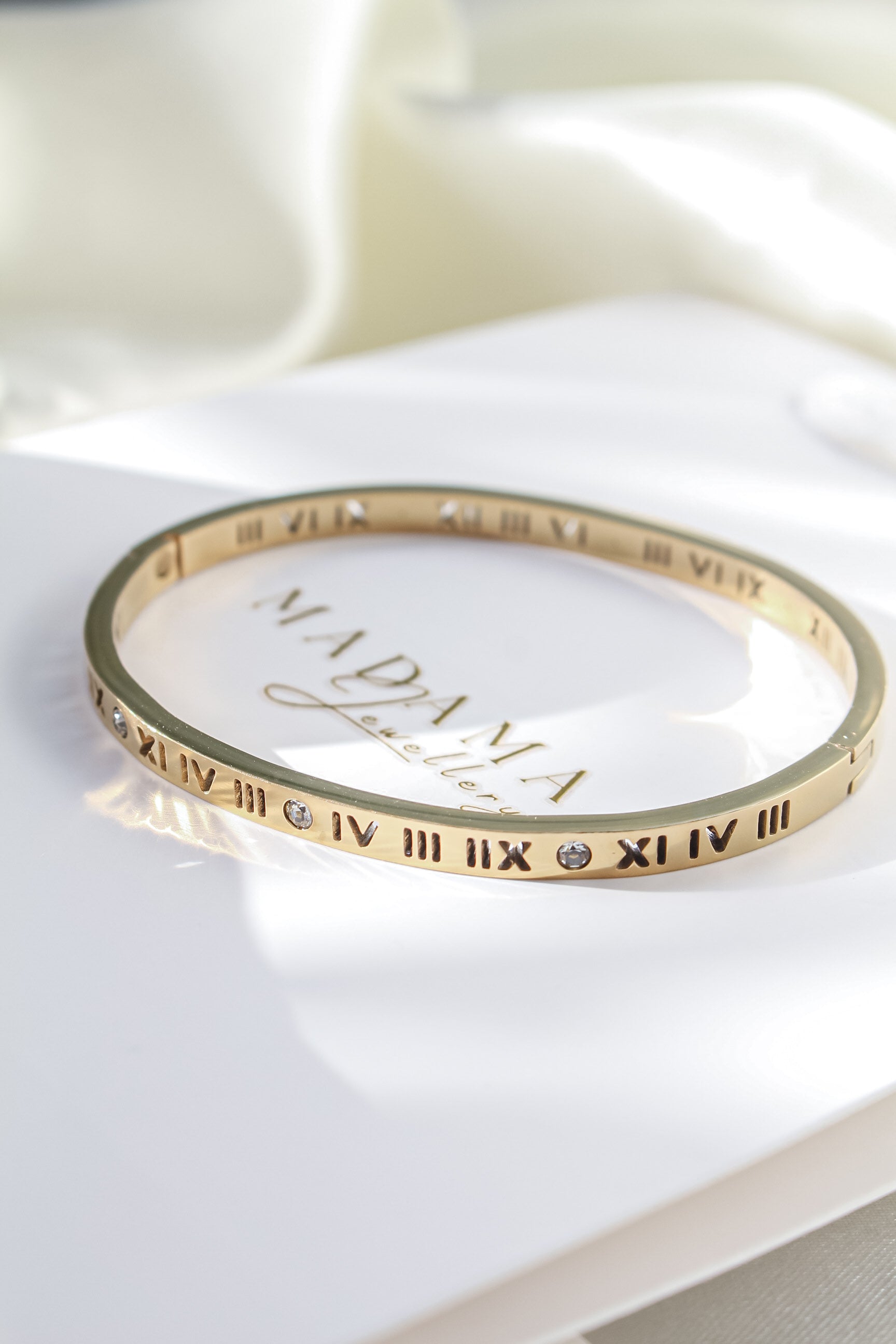 TIMELESS | Bangle
