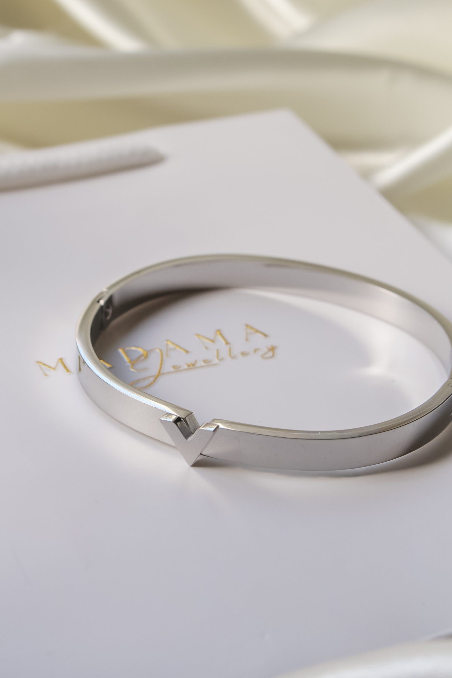 VICTORY | Silver Bangle