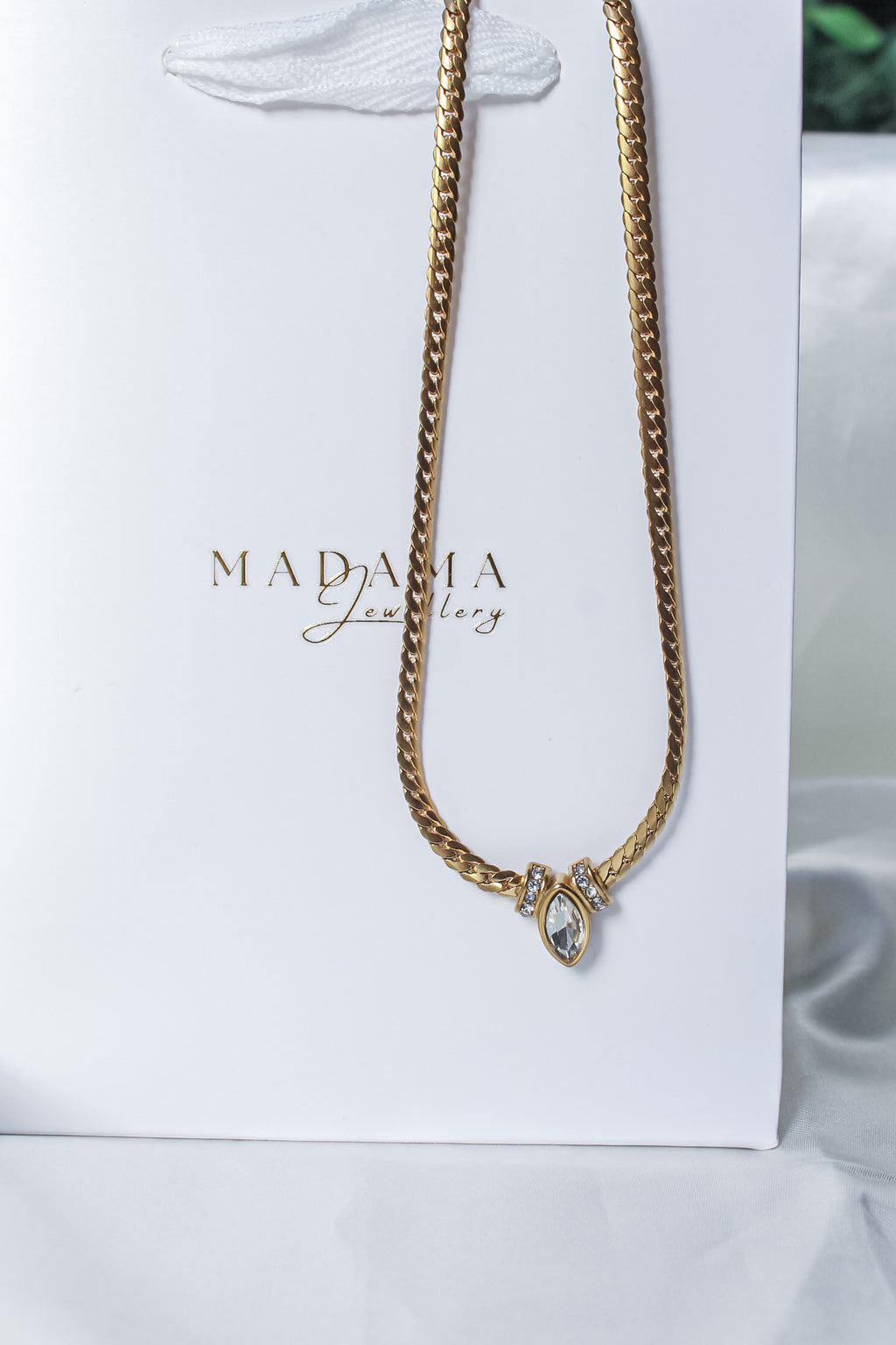 MADONA | Necklace