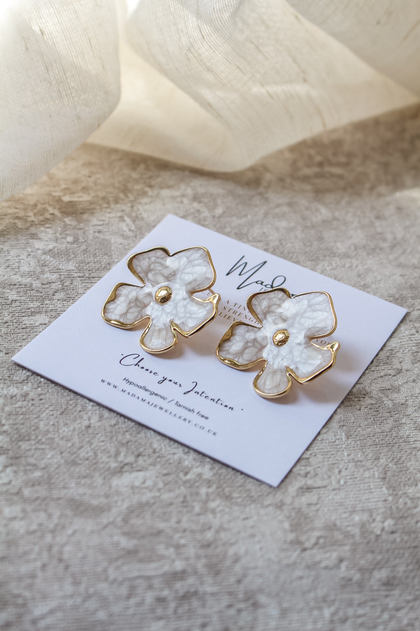 BLOOM | Cream earrings