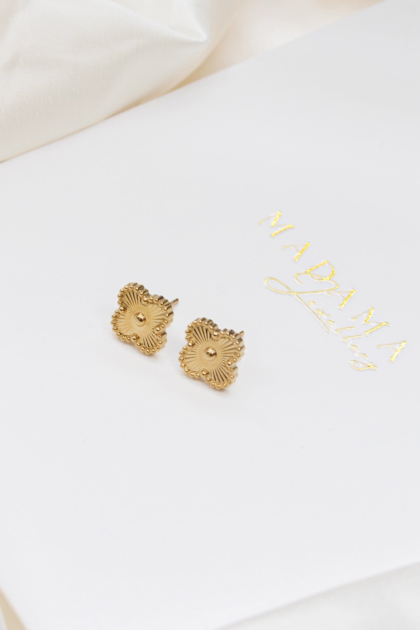 CLOVER LOVER | 10mm Earrings