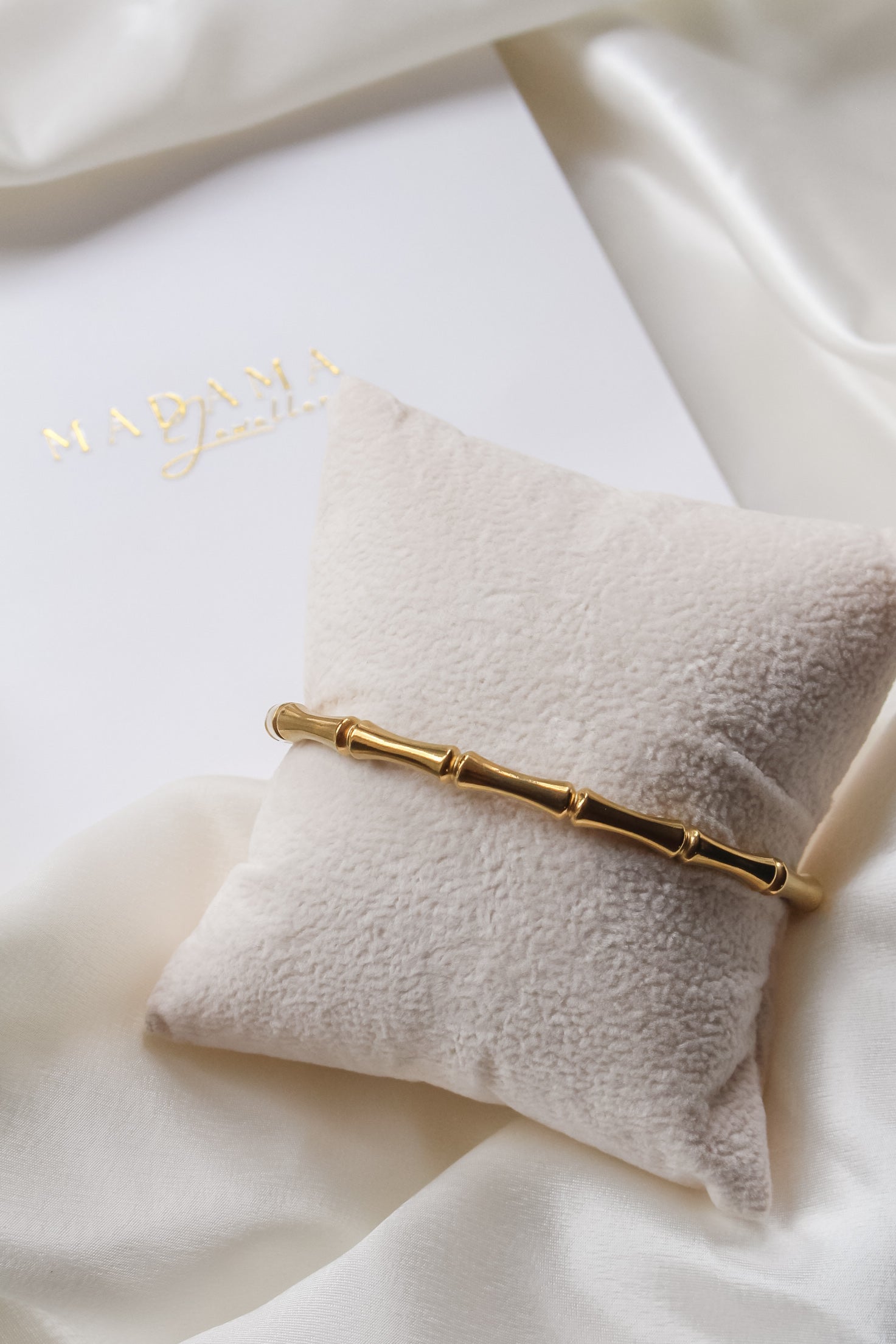 AURORA | Bangle