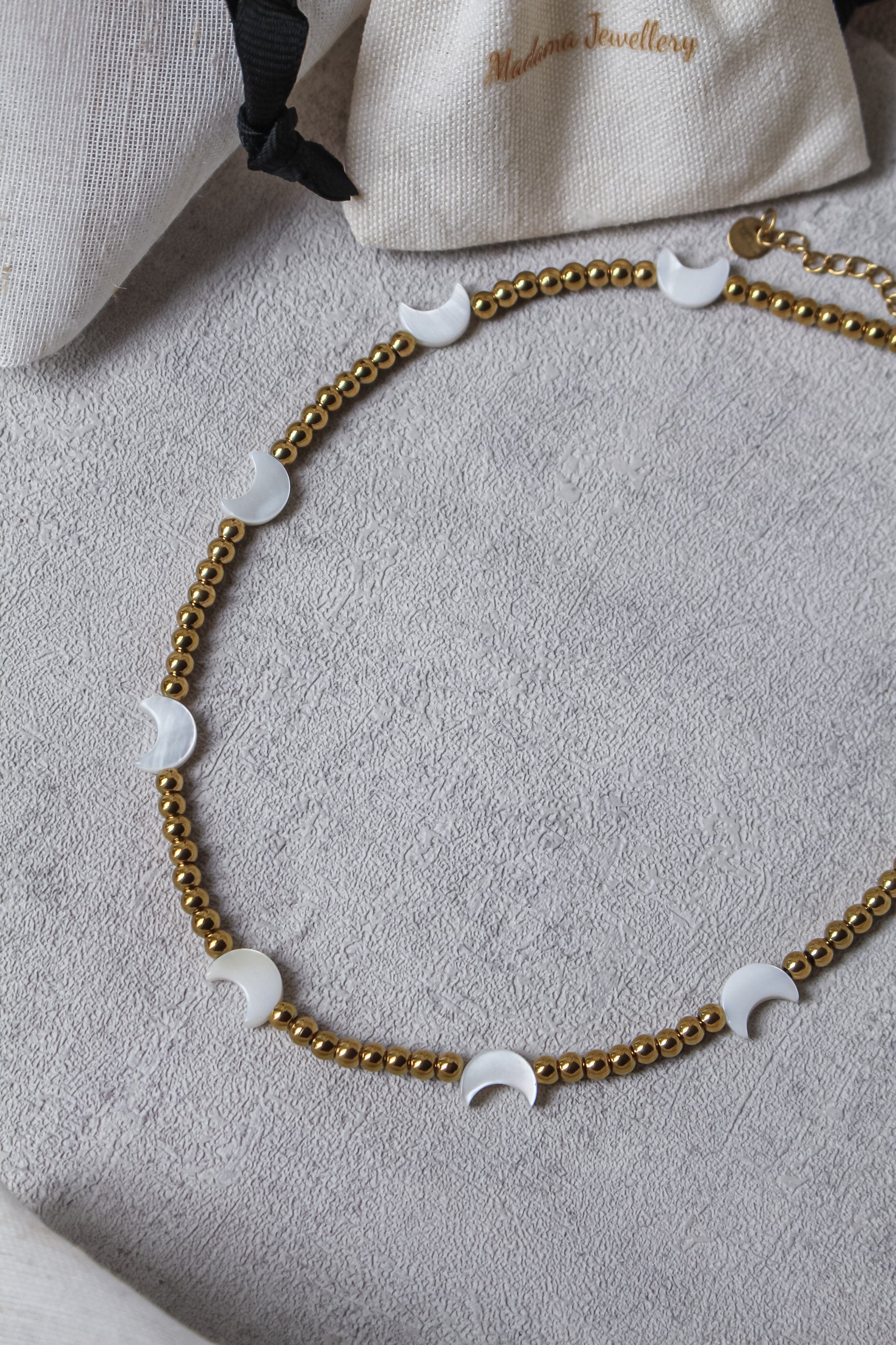 MOON | Fresh pearl necklace