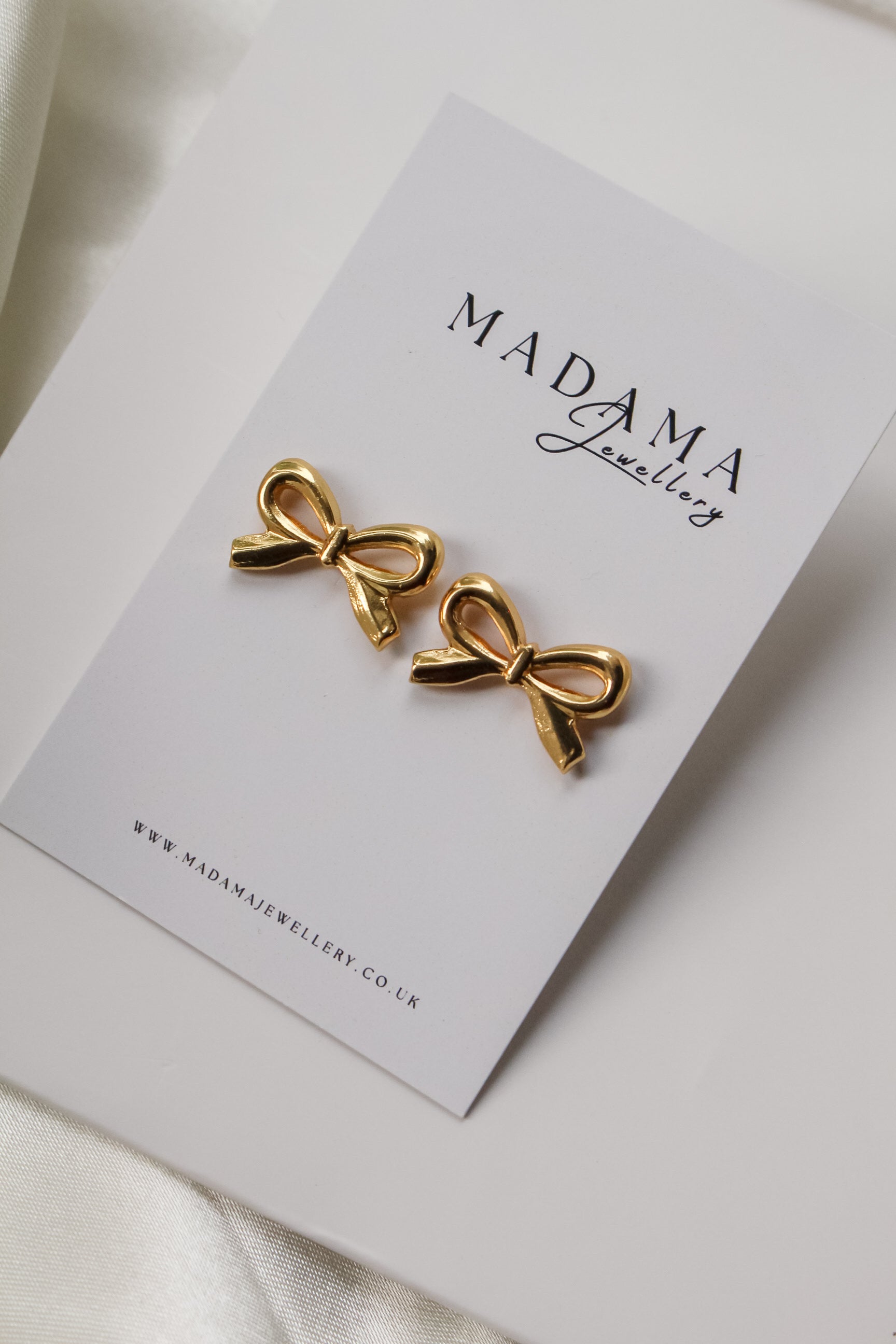 FESTIVE | Bow earrings