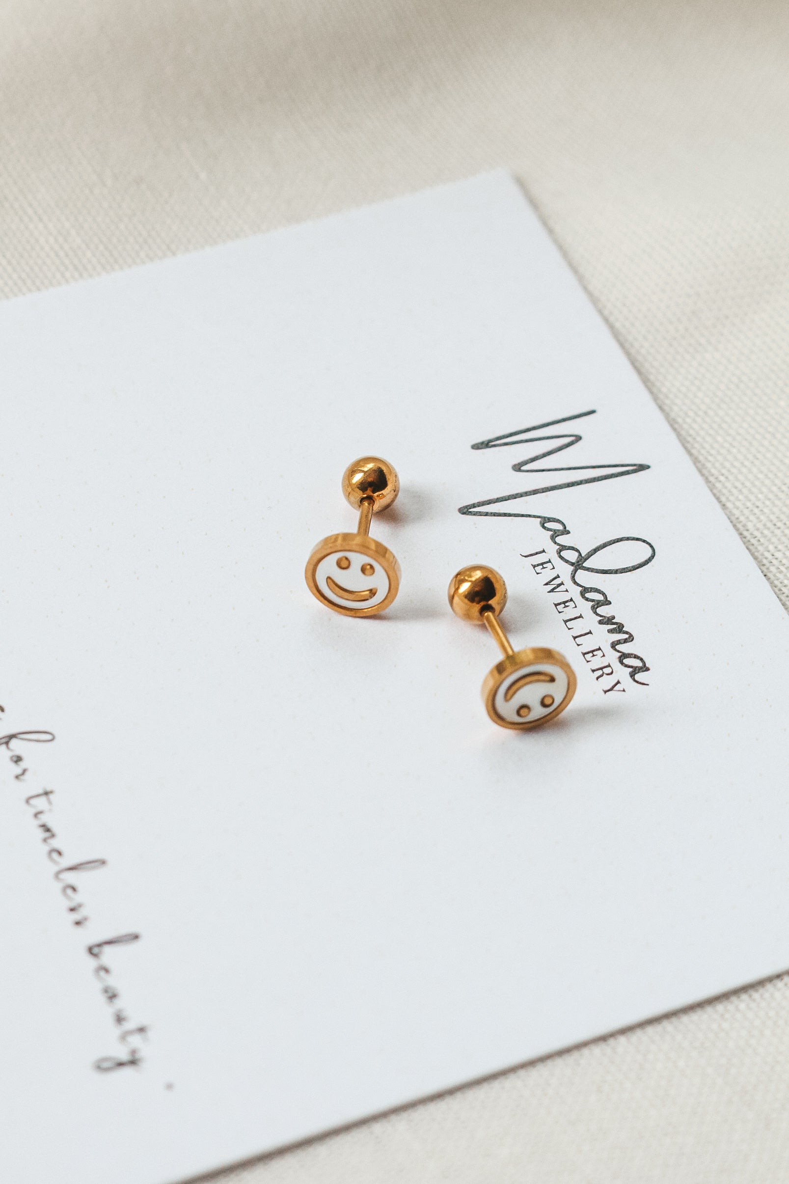 SMILEY | Screw end Earrings