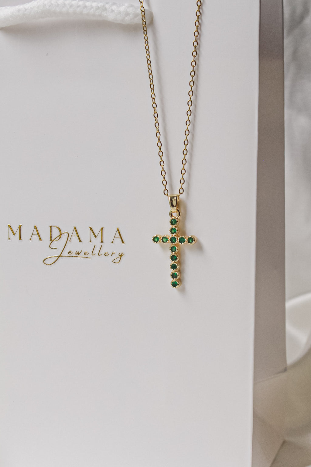 EMERALD | Cross necklace