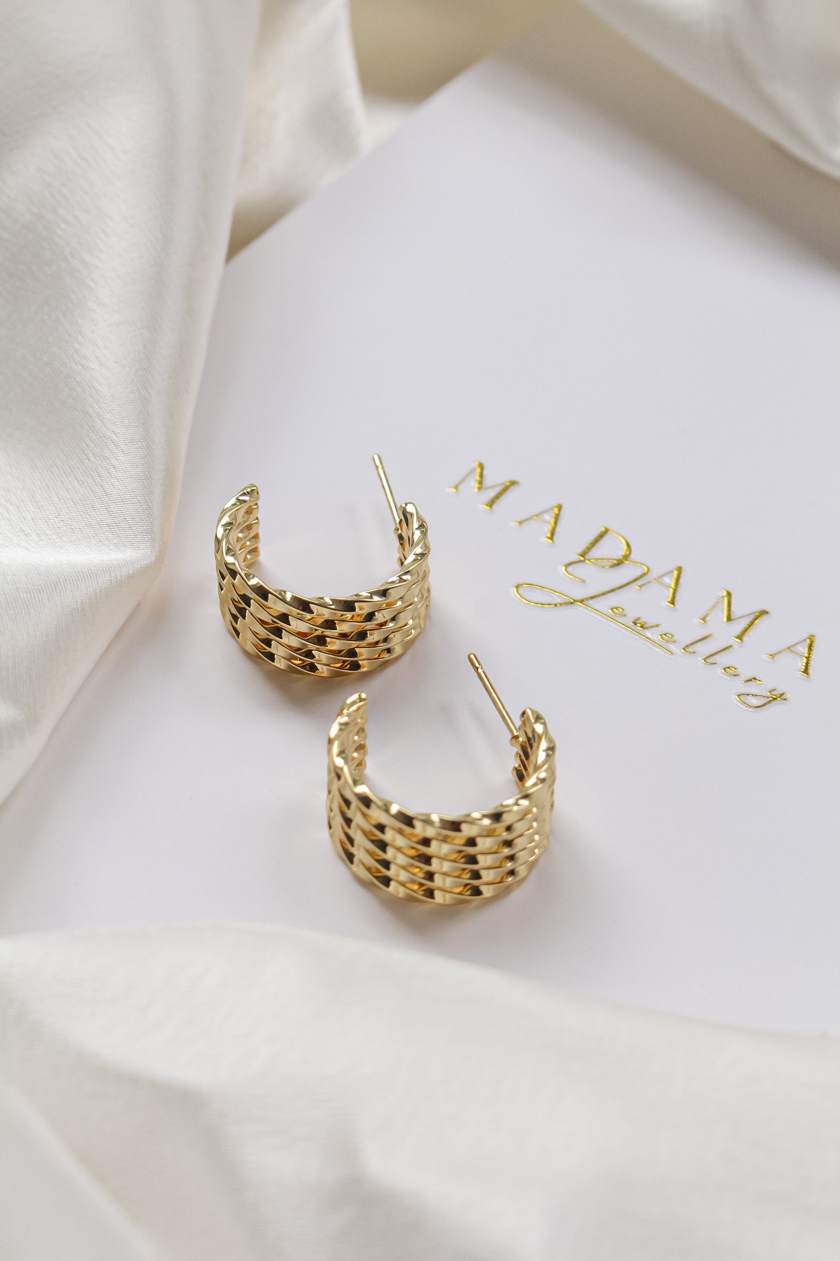 HALF MOON | Earrings