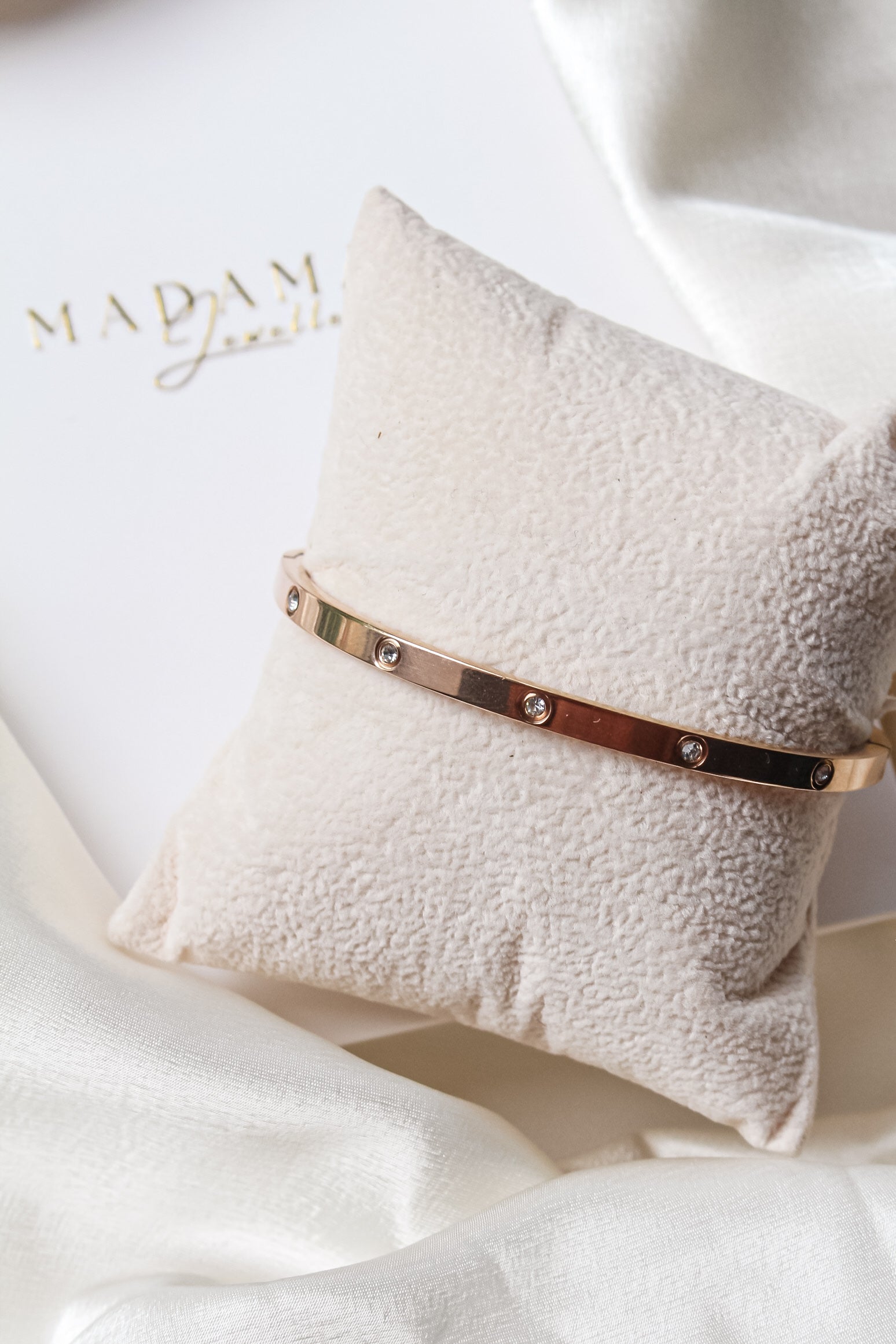 ROSIE | 4mm Bangle