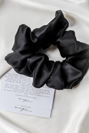 MIDNIGHT BLACK | 100% Mulberry Silk scrunchie