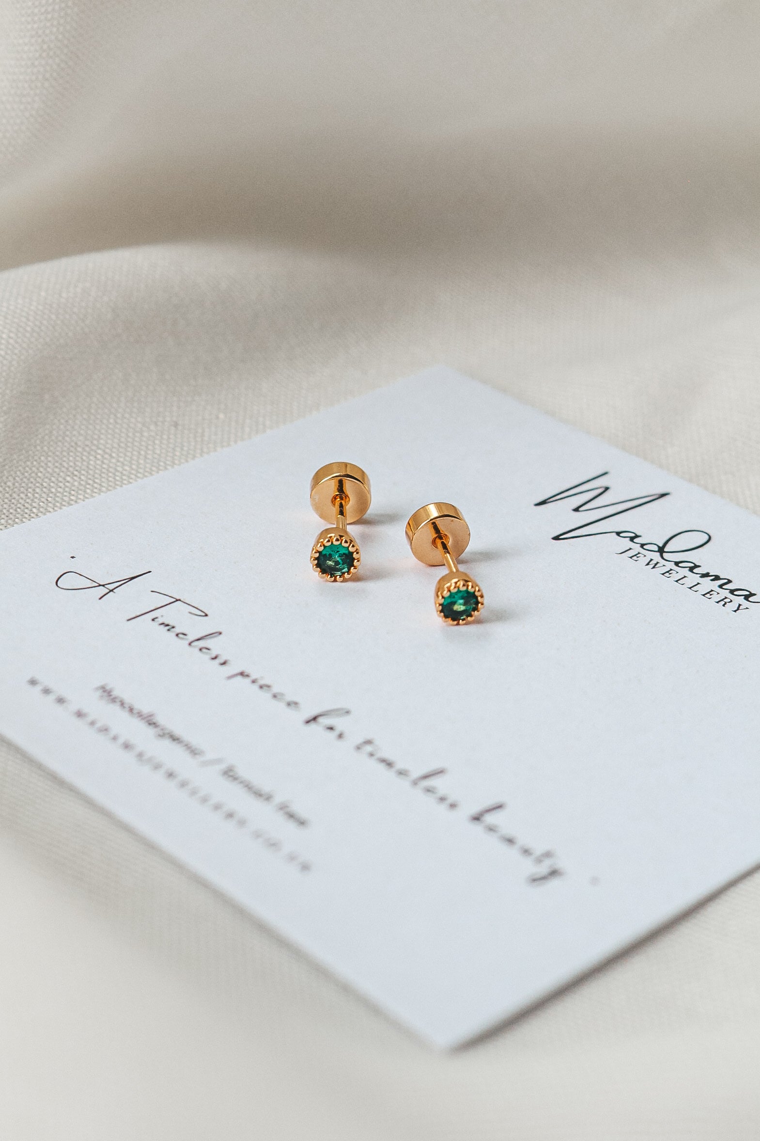 LUNA | Screw end Earrings