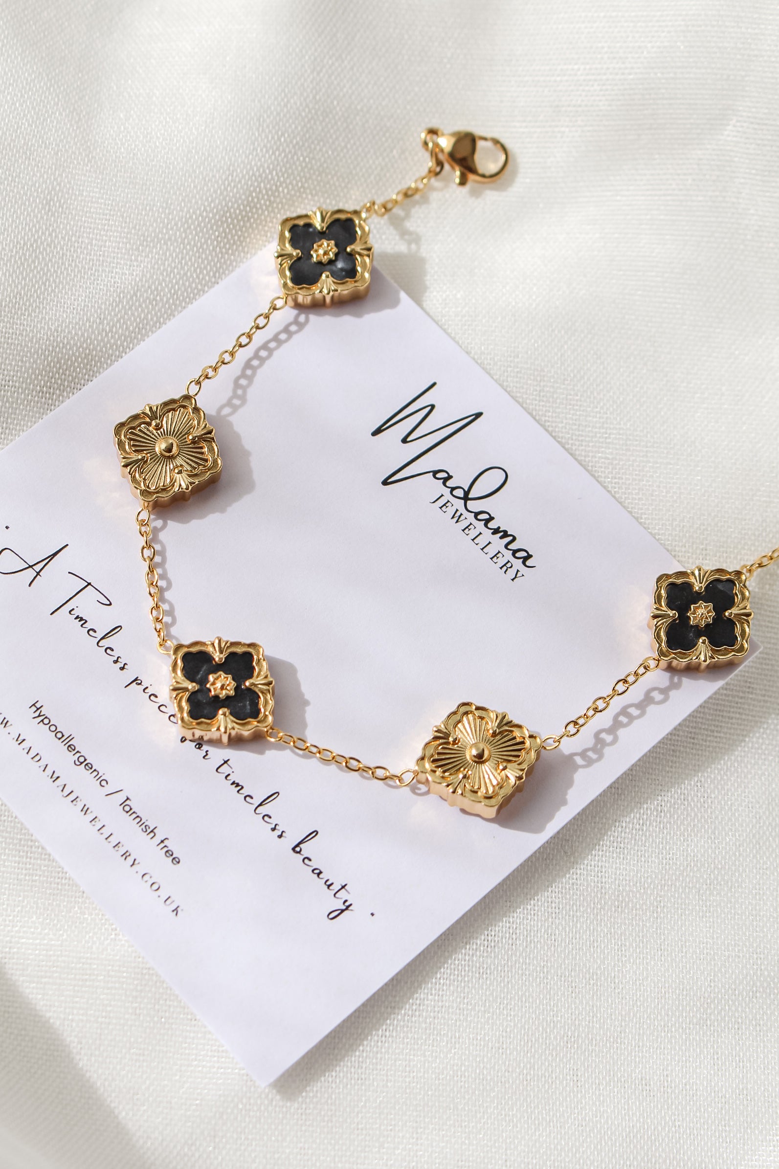 VINTAGE | Black/Gold Bracelet